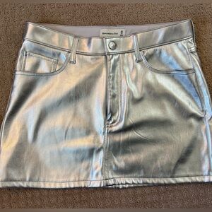 Metallic silver pleather mini skirt NWT